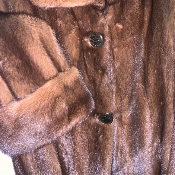 Genuine Vintage Mink Fur Coat in Brown - Picture 3 of 13